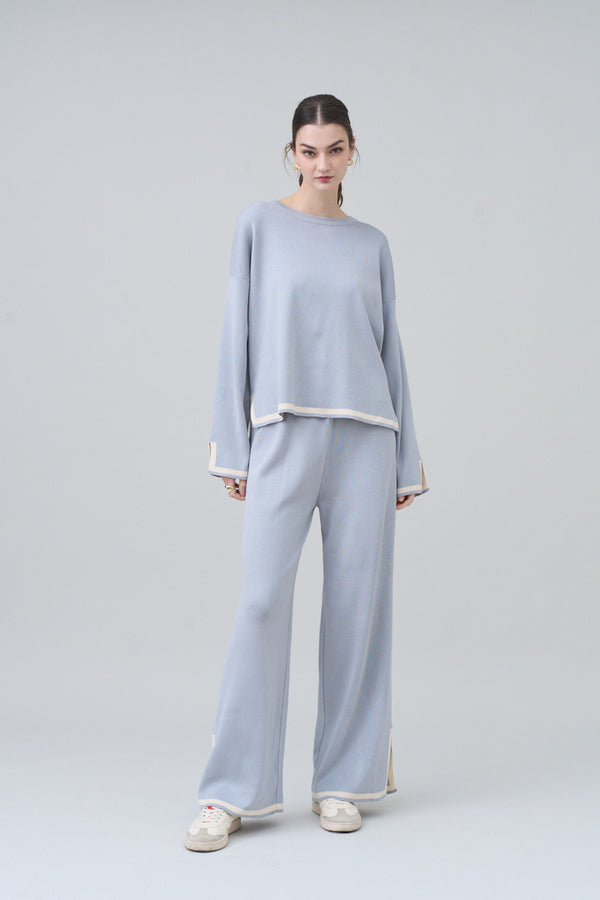 Light blue long knitted suit